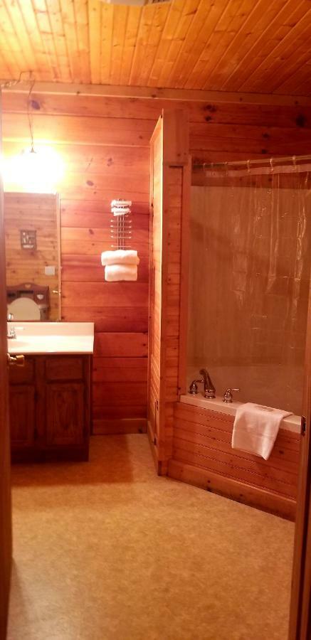 Tanglewood Motel And Log Cabins Maggie Valley Extérieur photo